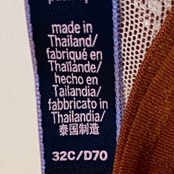 Victoria’s Secret Very Sexy Push Up Bra - Picture 3 of 3